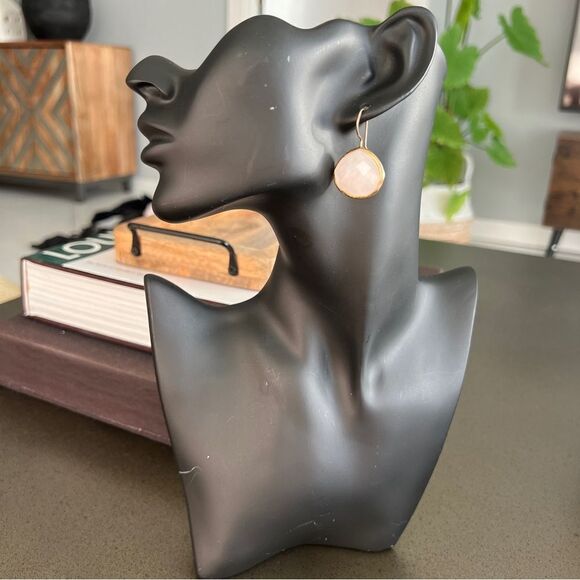 Elegant Pink Quartz Stone Earrings with Gold Frame. - Picture 1 of 4